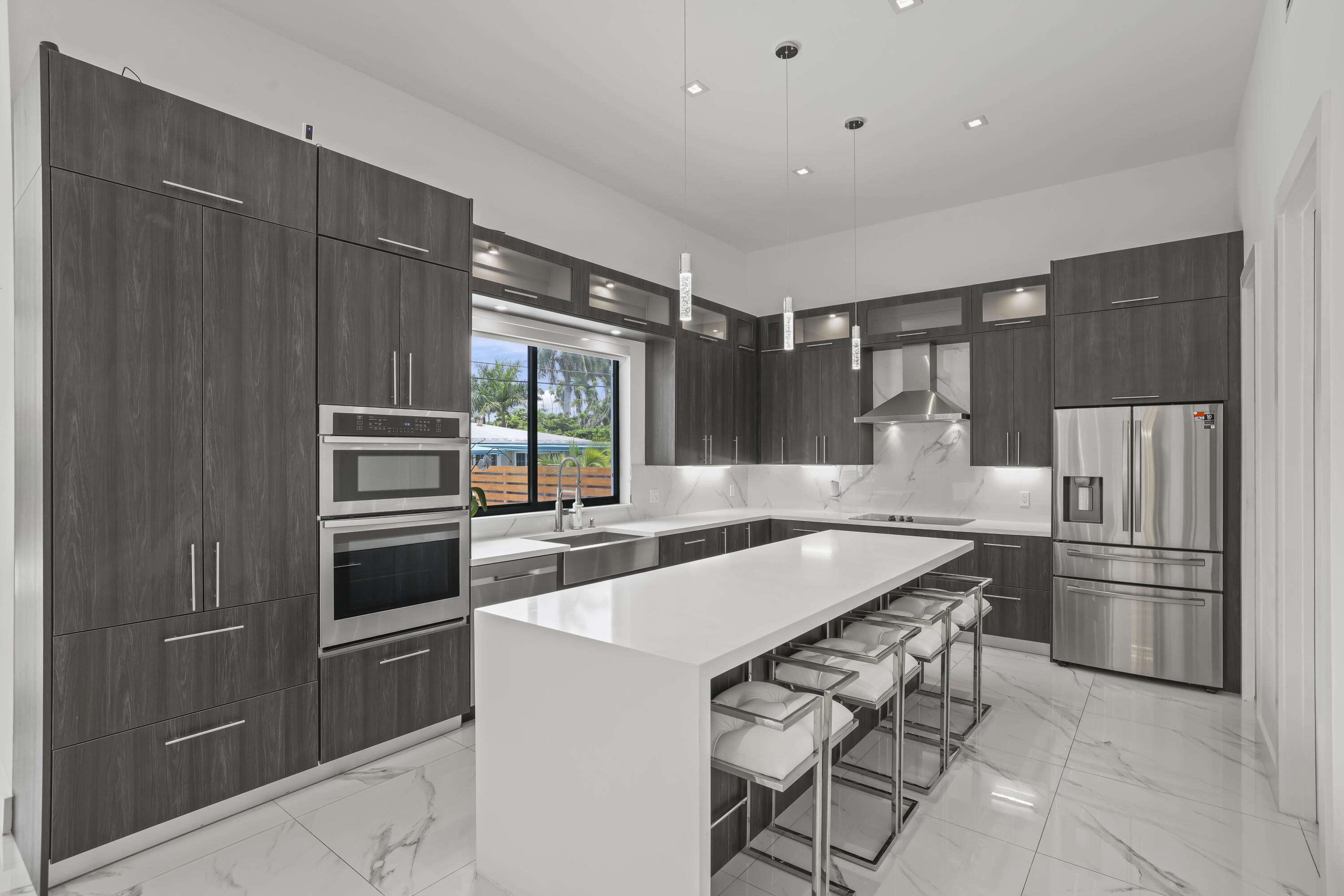 Image 3: 2620 Southeast 6th St - 9.jpg-FULL