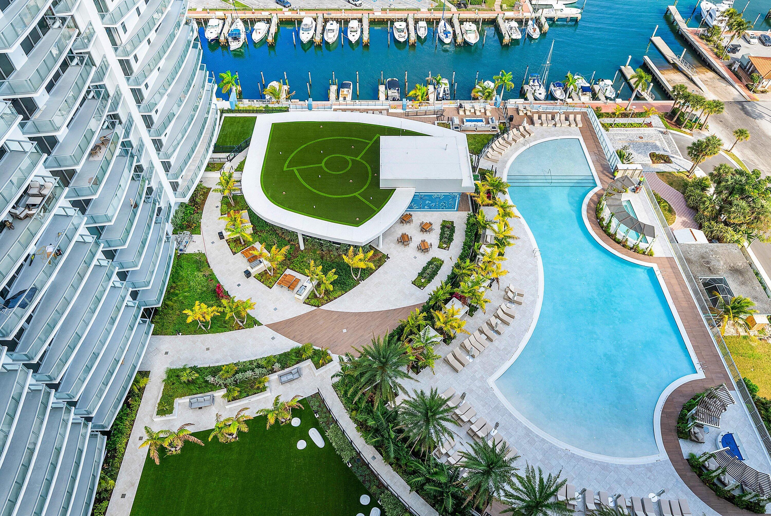 Image 2: 022-220LakeShoreDrive-1613-LakePark-FL-3