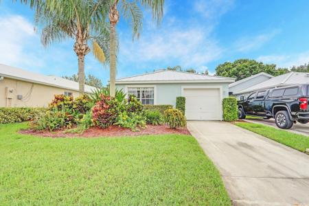 3514 SW Coco Palm Dr