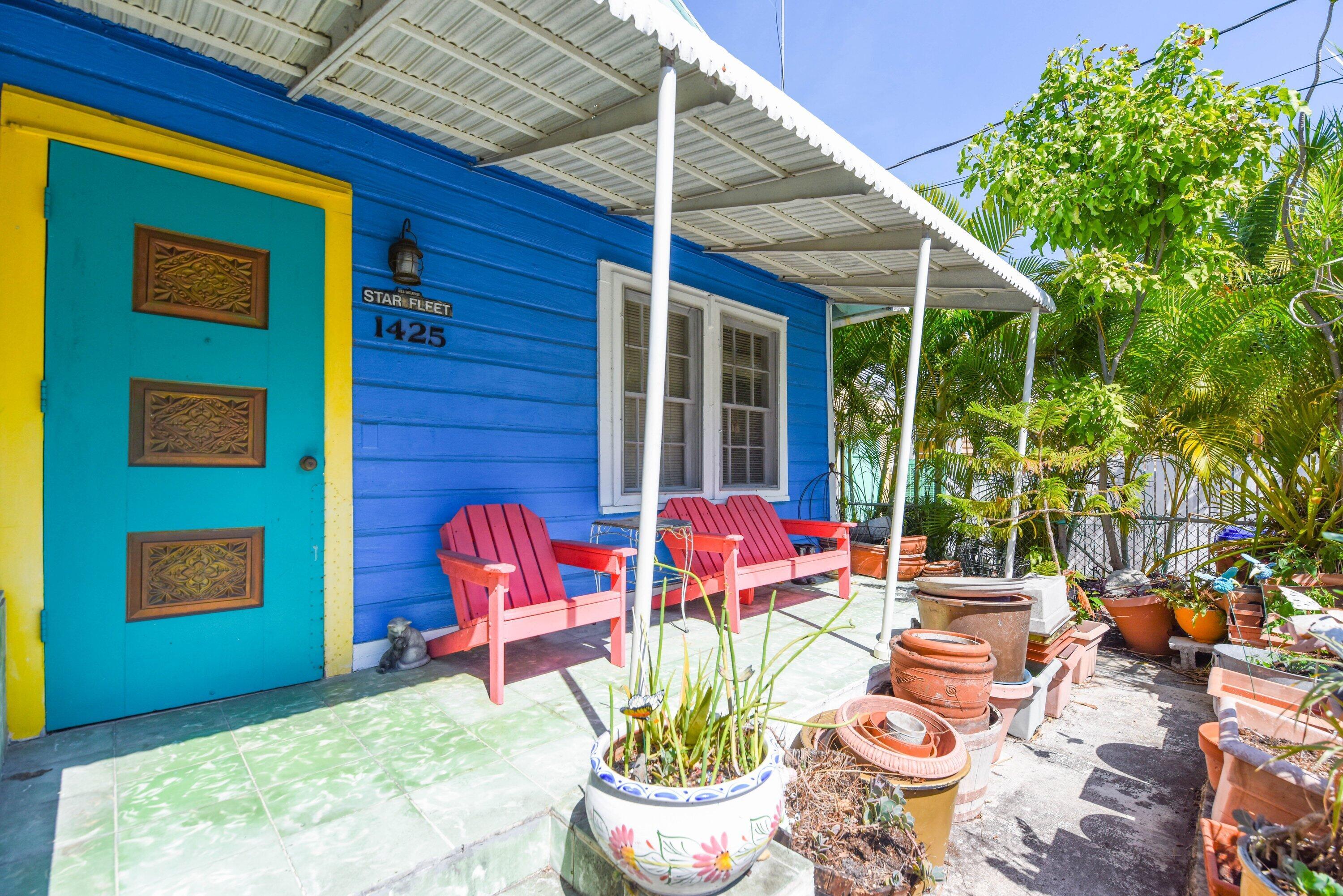 Image 4: Covered Front Porch
