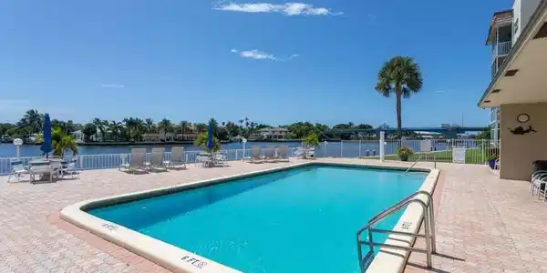 Image 4: Heated pool with amazing views