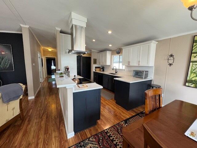 Image 2: Beautiful remodeled Kitchen with Quartz Countertop
