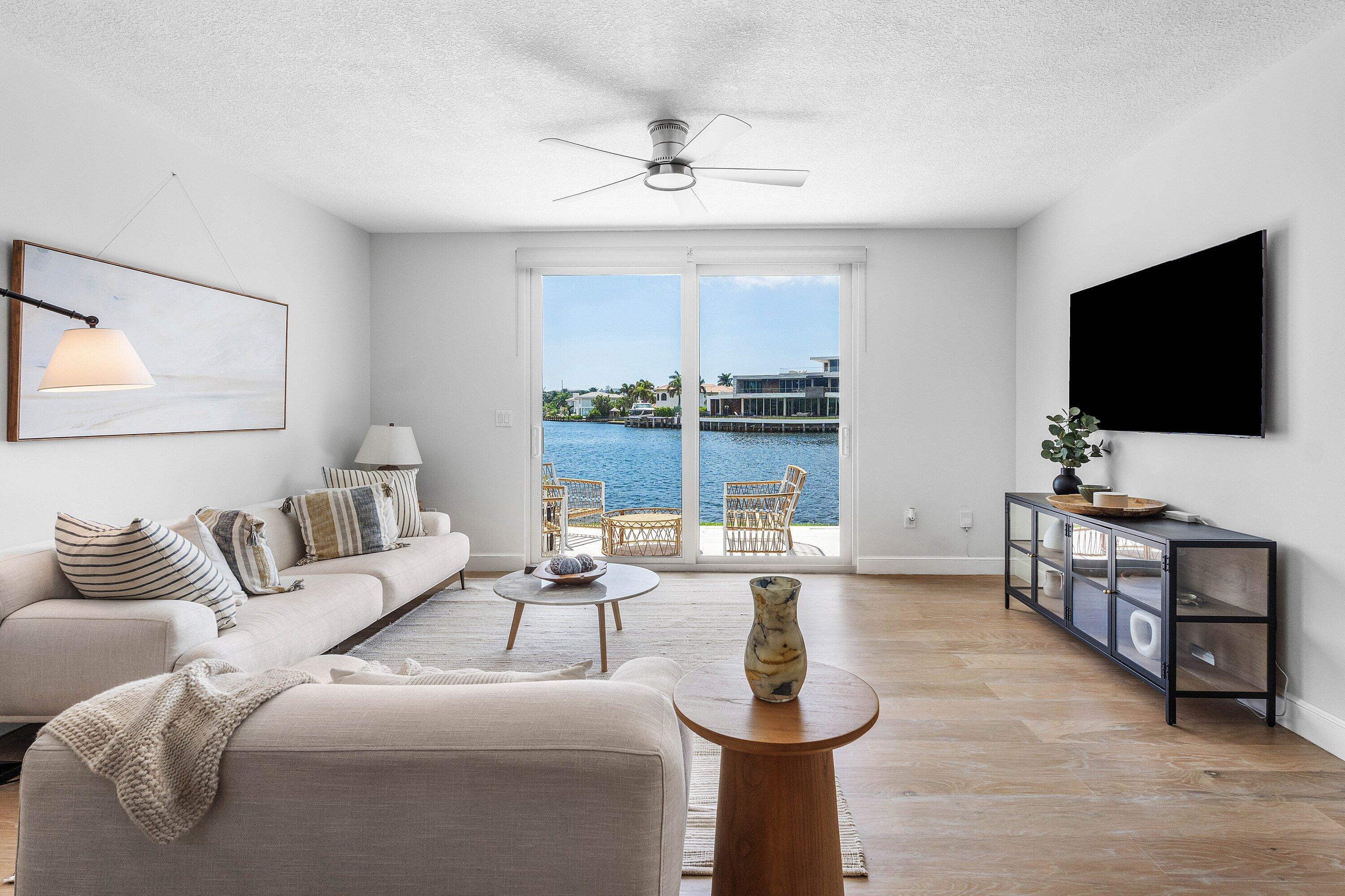 Image 3: 014-900JefferyStreet-BocaRaton-FL-33487-