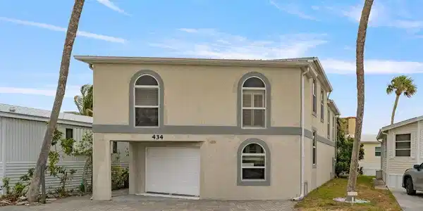 10725 S Ocean 434 Drive