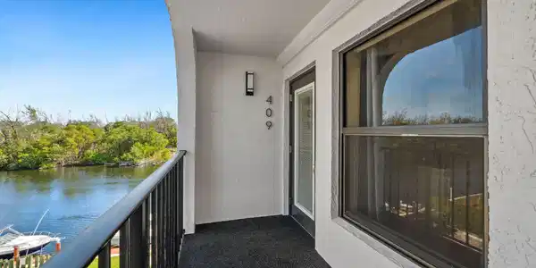 1627 Riverview Road