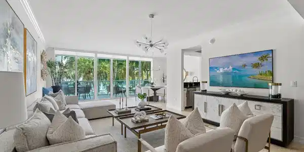 550 SE Mizner Boulevard