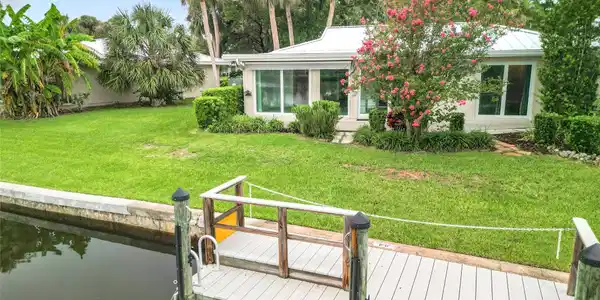 11396 W Bayshore Dr