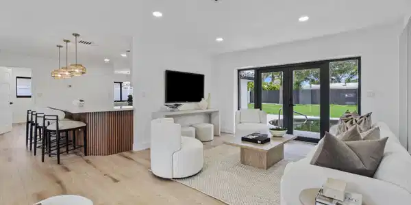 Image 4: 4721 Bayview Drive Ft. Lauderdale FL-112