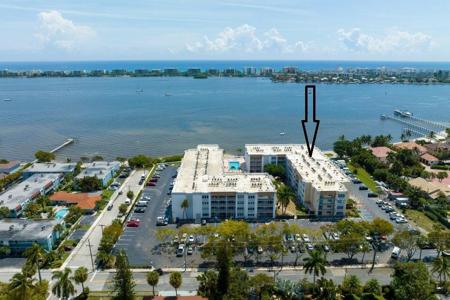 1516 S Lakeside Drive