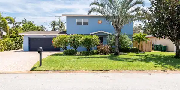 117 Anona Place
