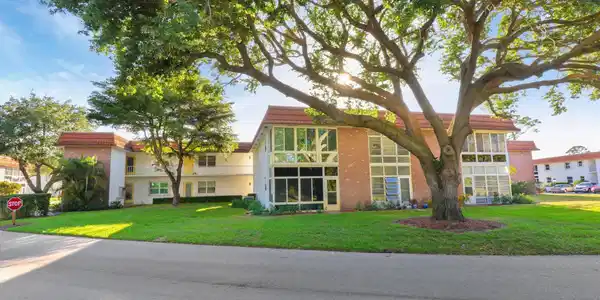 1225 NW 21st Street