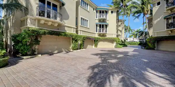 921 Osceola Drive