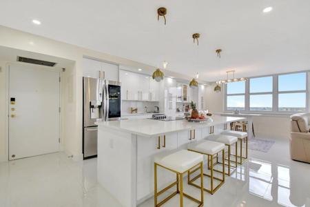 5440 N Ocean Drive