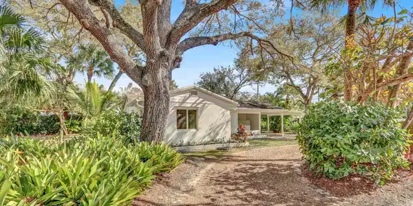 601 Paulina Road