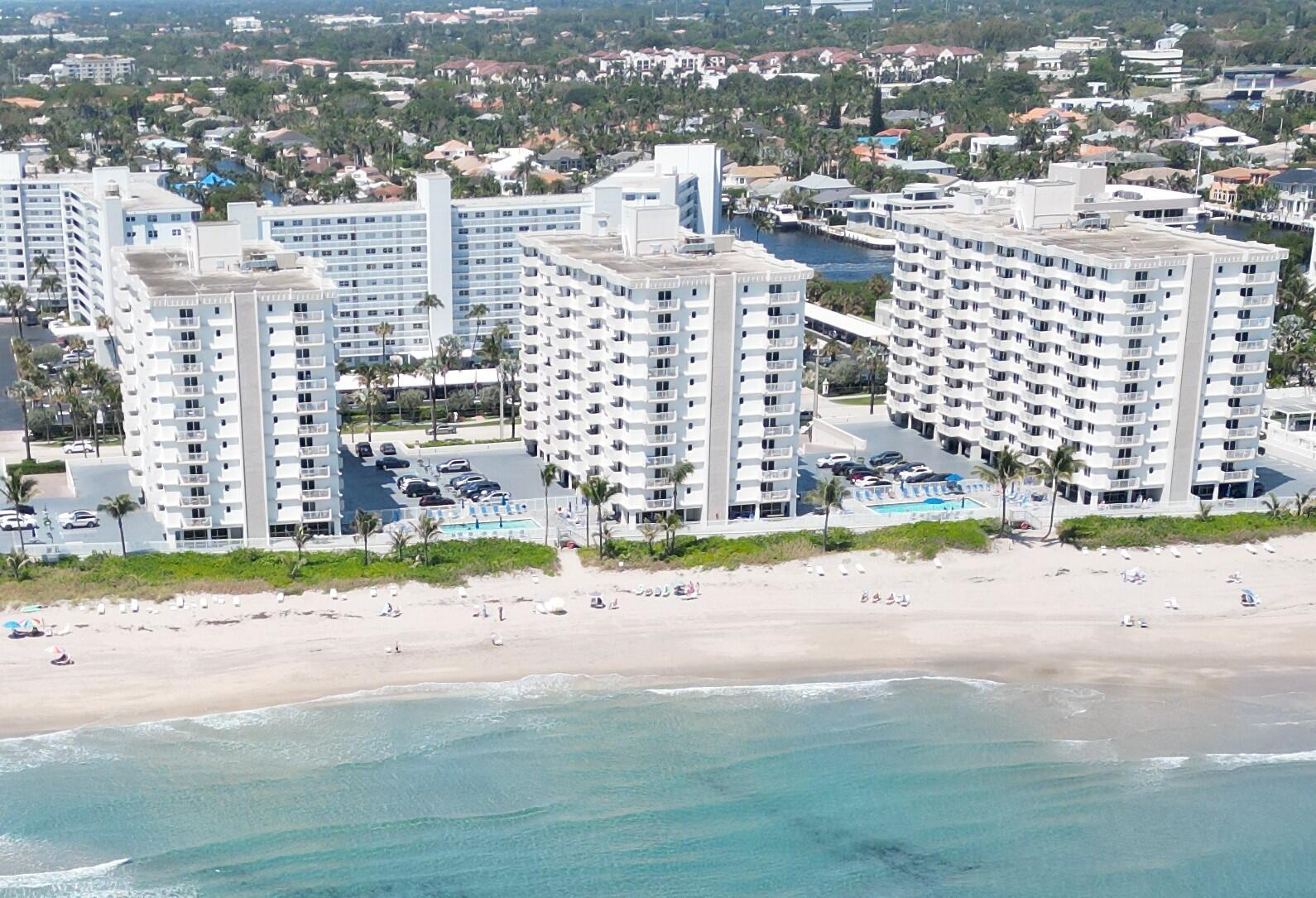 Image 3: 3 Ocean-front buildings