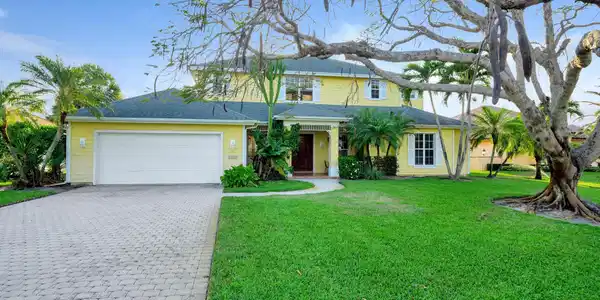 3331 SE River Vista Drive