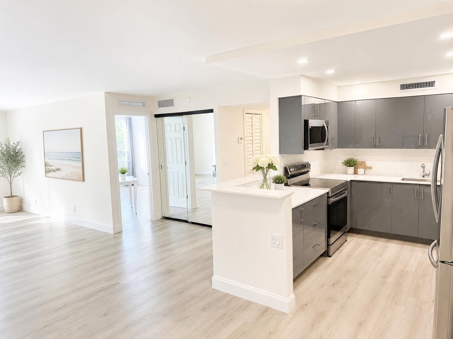 Image 1: 5-view kitchen-livinf