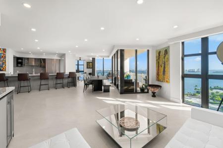 4000 Towerside Ter