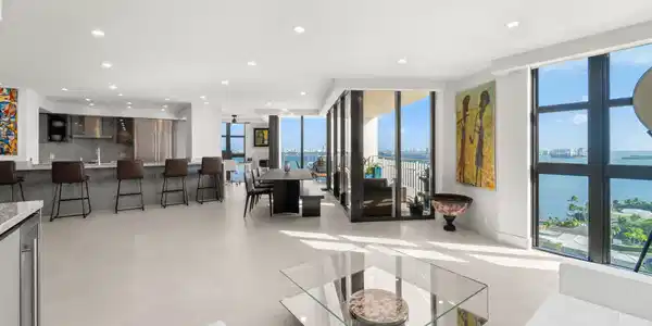 4000 Towerside Ter