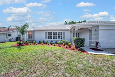 2432 SE Floresta Drive
