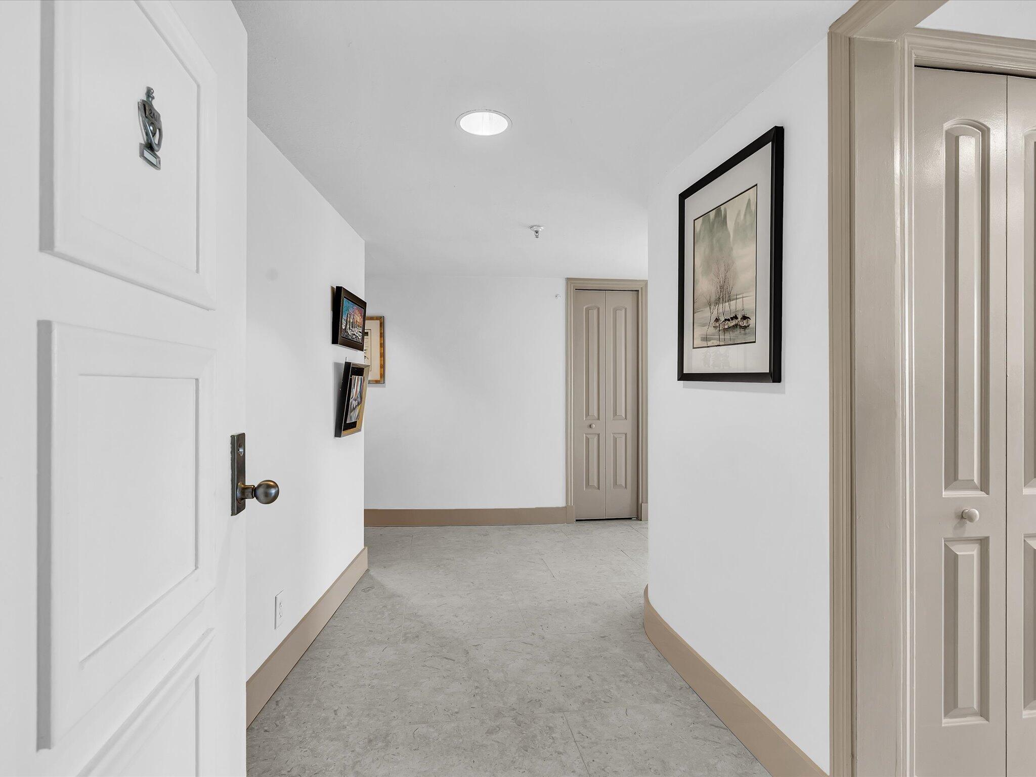 Image 2: Wide hallway entrance