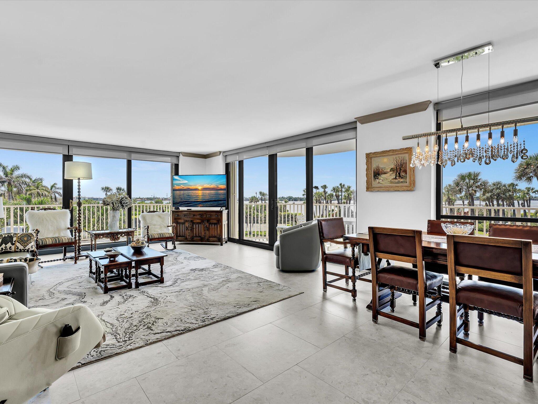 Image 3: Open Floor Plan