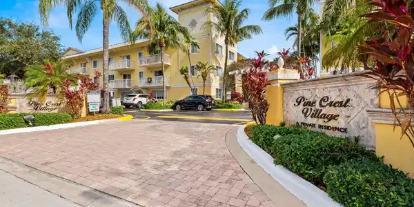 1515 E Broward Boulevard