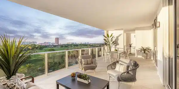 200 SE Mizner Boulevard