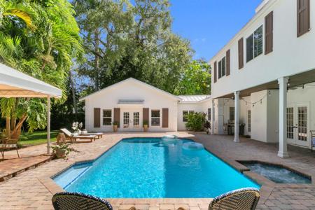 16 Ridgeview Road N