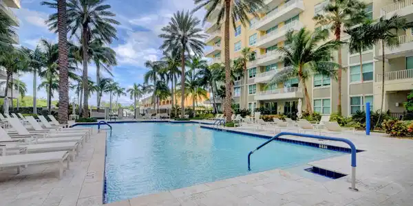 Image 4: Beautiful pool & Patio