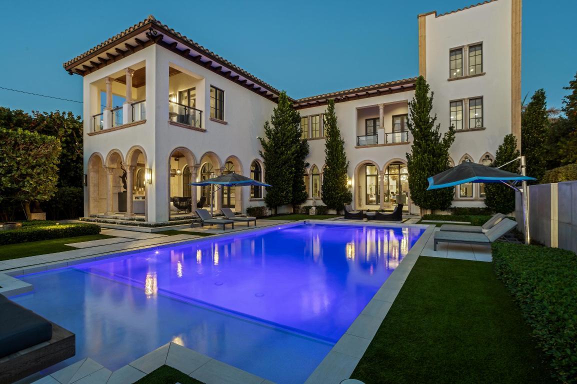 Image 4: mls_POOL_TO_REAR_LEFT_EB