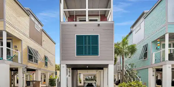 Image 2: Ocean Breeze Welcome