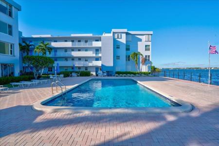 1810 New Palm Way