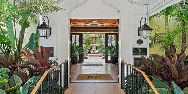 301 Australian Avenue