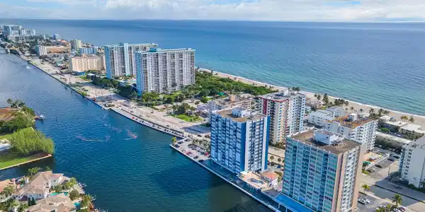 Image 4: 1400-S-Ocean-Dr_06_MLS