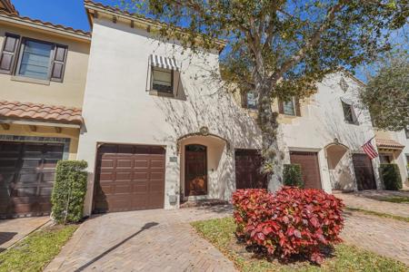 515 Via Villagio