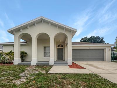 4491 SE Murray Cove Circle
