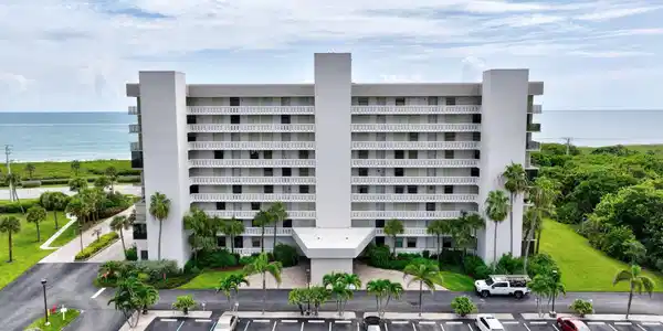 5055 N Highway A1a