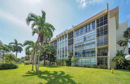 851 Three Islands Blvd