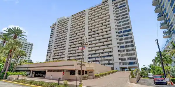 Image 2: Photo 1