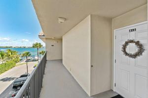 2424 N Federal Highway