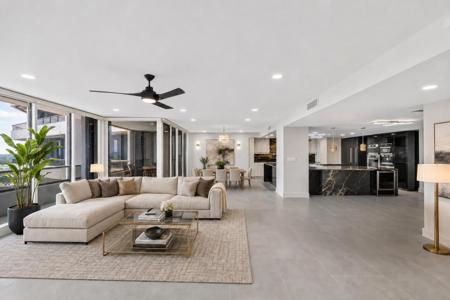 100 Lakeshore Drive