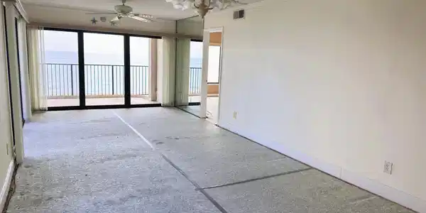 Image 2: Living Room 1