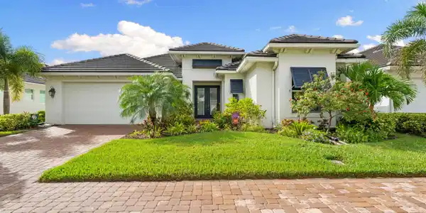 1418 Lily'S Cay Circle