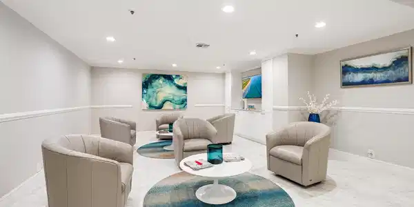 Image 4: 5280 N Ocean Dr 8b