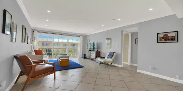 Image 2: Living Room