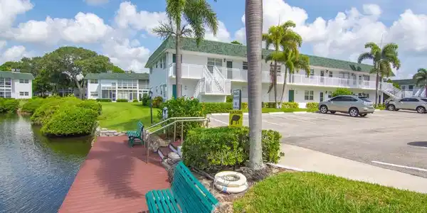 2800 Indian River Boulevard
