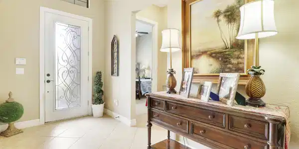 Image 4: Foyer 2