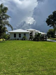 1064 NW Spruce Ridge Drive