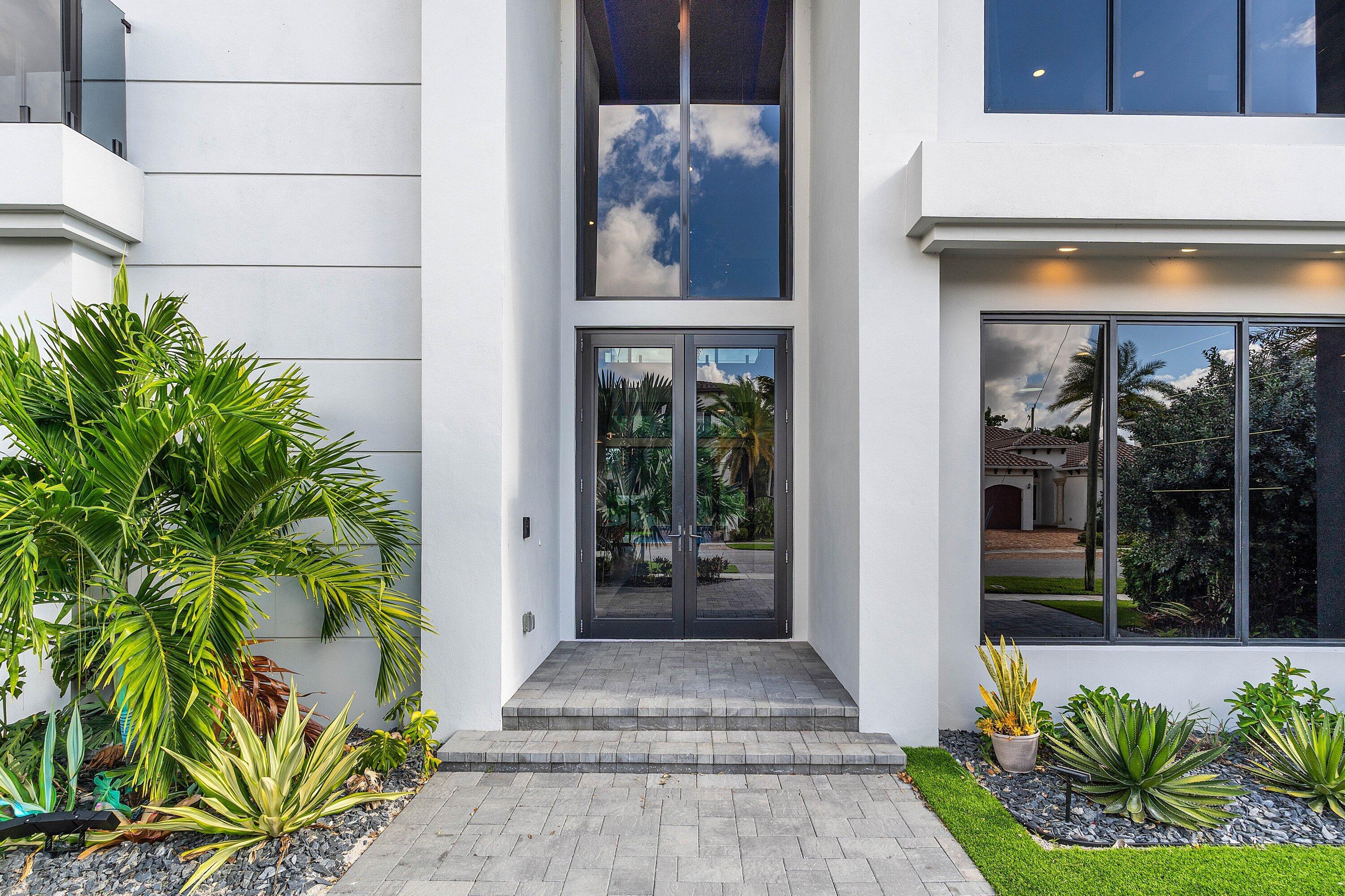 Image 4: 005-245Northeast6thCourt-BocaRaton-FL-33